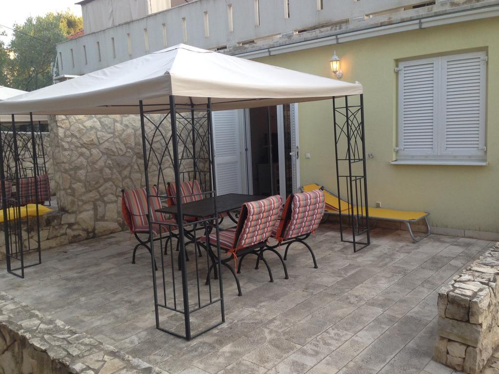 Apartments Casa Nostra Biograd Na Moru Esterno foto