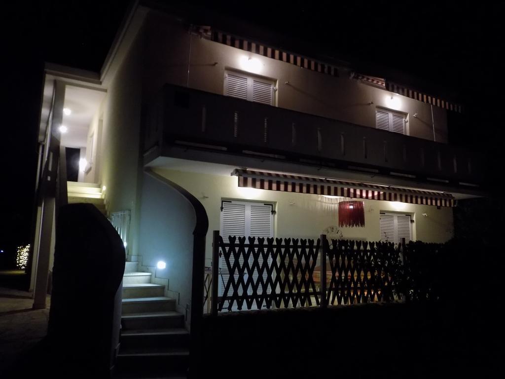 Apartments Casa Nostra Biograd Na Moru Esterno foto